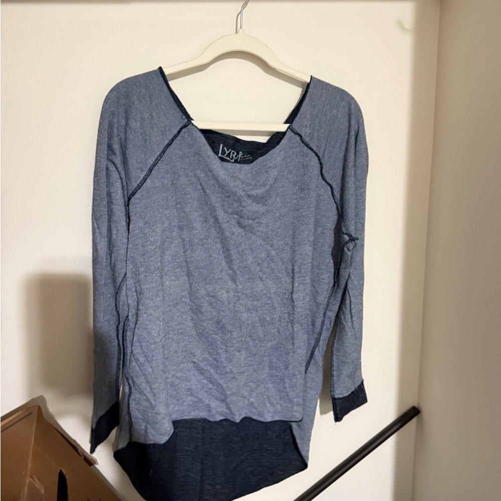 Heather Blue Long Sleeve Tee/Light Pullover